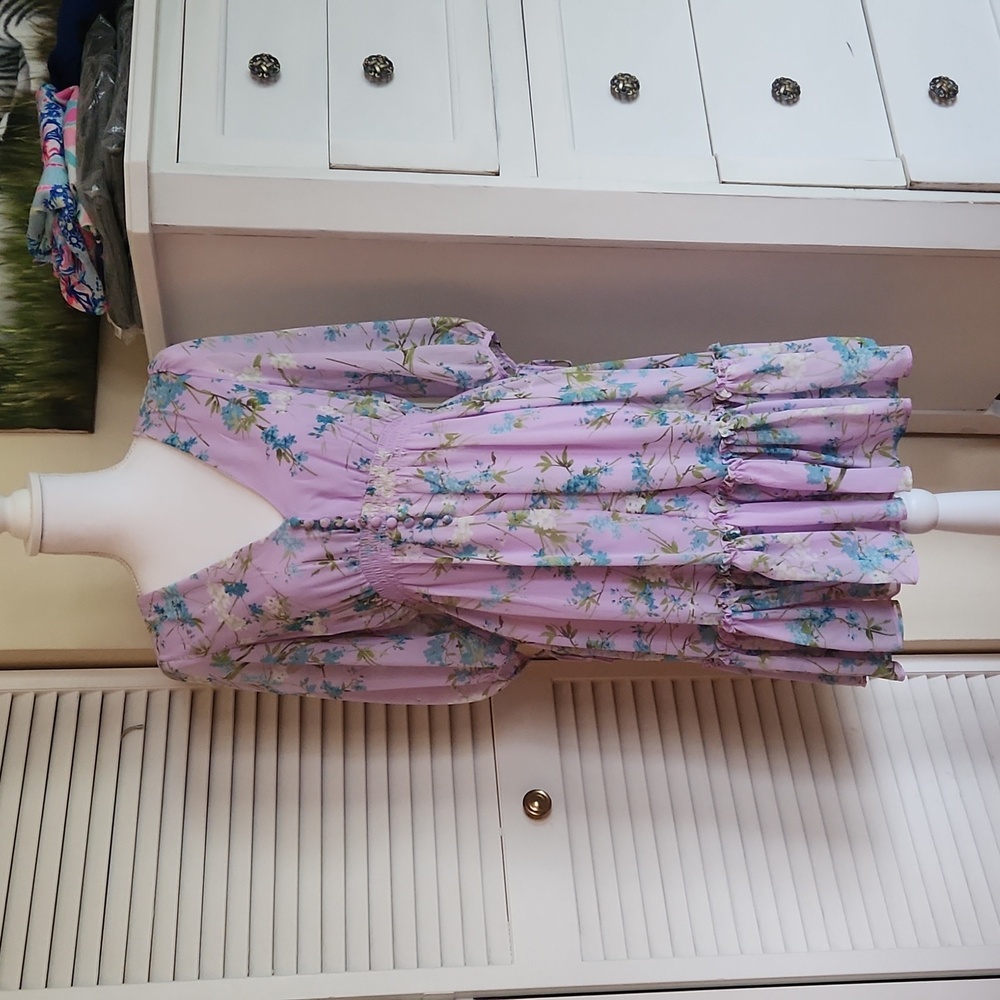Taylor NWOT lilac floral dress 4 Feminine Romantic Coquette